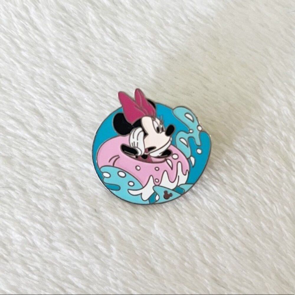 Minnie Mouse in an Inner Tube Disney Pin 49642